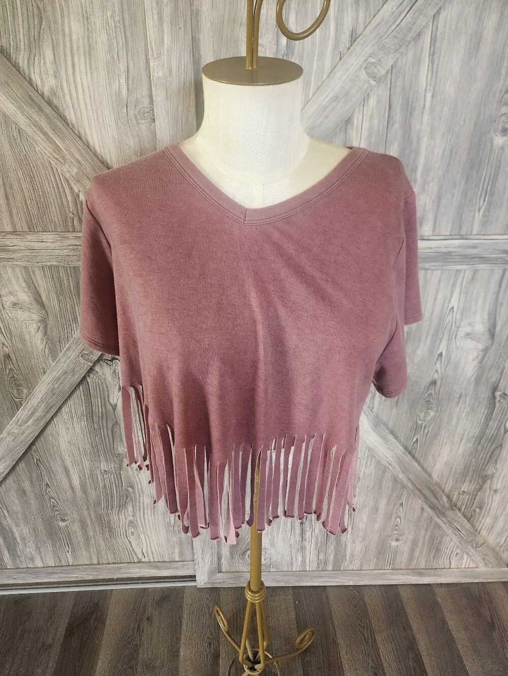 Peach Love Women's Mauve Fringe V-Neck Crop Top